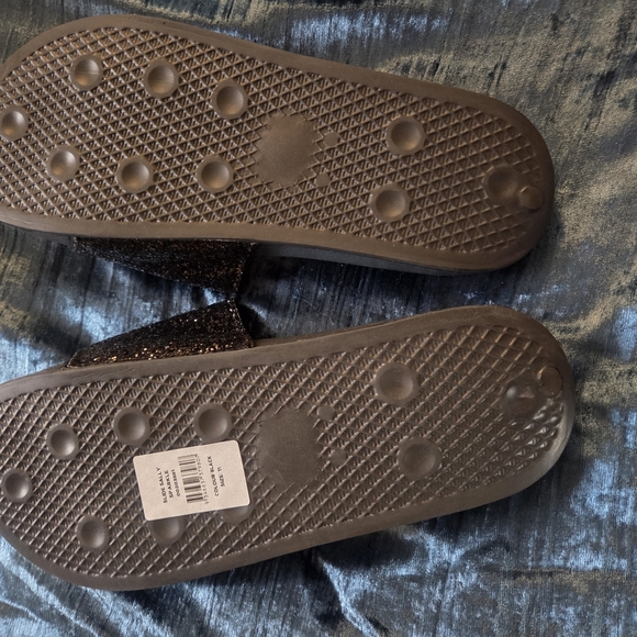 Cloudwalkers Women's Black Glitter Slides - Picture 3 of 3